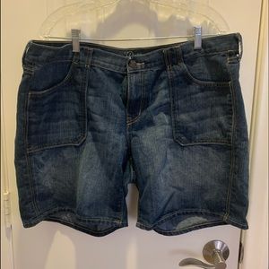 Old Navy Jean Shorts Diva